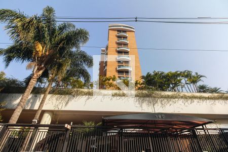 Apartamento à venda com 200m², 3 quartos e 4 vagasCondomínio - Fachada