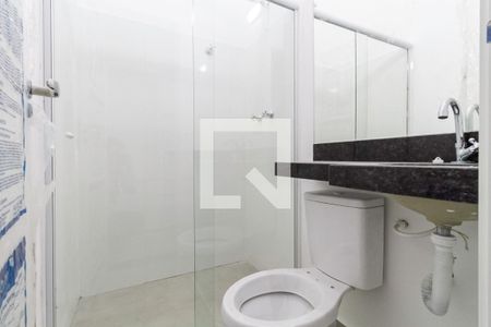 Casa à venda com 70m², 2 quartos e 2 vagas Casa à venda com 70m², 2 quartos e 2 vagasBanheiro da suíte 2