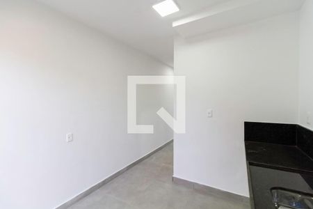 Casa à venda com 70m², 2 quartos e 2 vagas Casa à venda com 70m², 2 quartos e 2 vagasCozinha