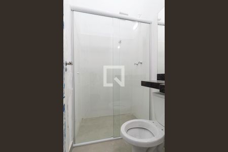 Casa à venda com 70m², 2 quartos e 2 vagas Casa à venda com 70m², 2 quartos e 2 vagasBanheiro da suíte 2