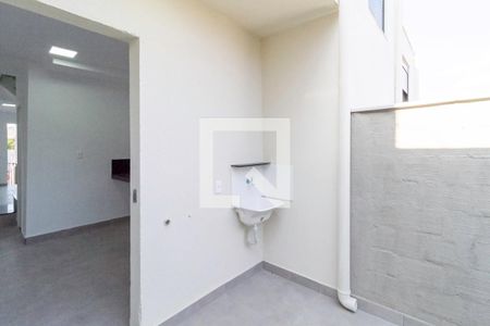 Casa à venda com 70m², 2 quartos e 2 vagas Casa à venda com 70m², 2 quartos e 2 vagasÁrea de serviço