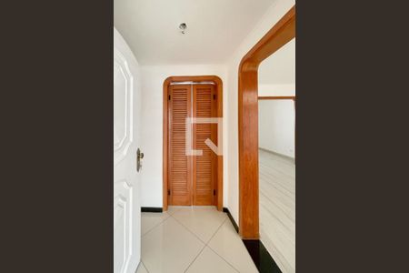 Casa à venda com 147m², 3 quartos e 2 vagas Casa à venda com 147m², 3 quartos e 2 vagasEntrada