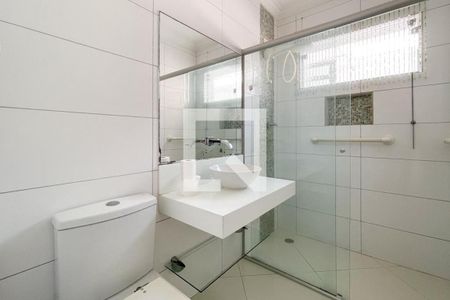 Casa à venda com 147m², 3 quartos e 2 vagas Casa à venda com 147m², 3 quartos e 2 vagasBanheiro Social