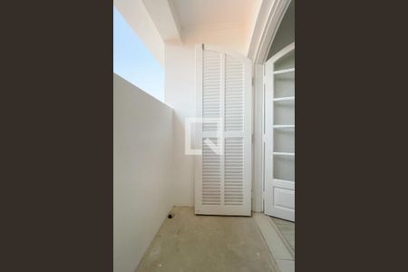 Casa à venda com 147m², 3 quartos e 2 vagas Casa à venda com 147m², 3 quartos e 2 vagasSacada - Suíte