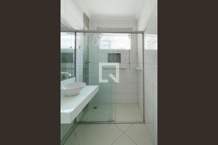 Casa à venda com 147m², 3 quartos e 2 vagas Casa à venda com 147m², 3 quartos e 2 vagasBanheiro Social