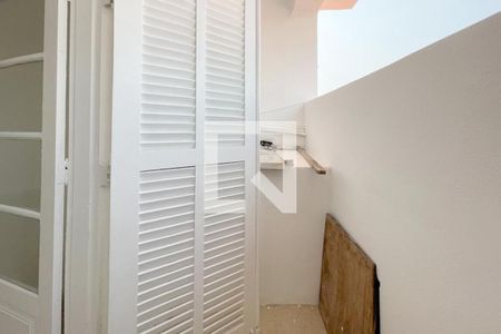 Casa à venda com 147m², 3 quartos e 2 vagas Casa à venda com 147m², 3 quartos e 2 vagasSacada - Suíte