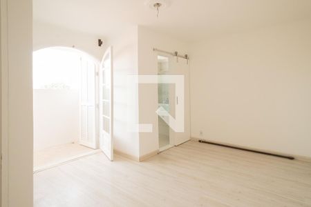 Casa à venda com 147m², 3 quartos e 2 vagas Casa à venda com 147m², 3 quartos e 2 vagasSuíte