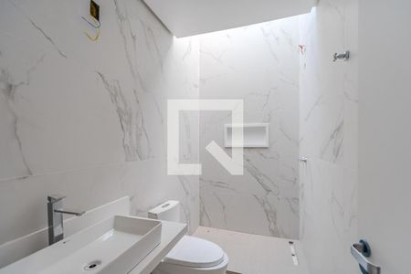 Casa à venda com 77m², 3 quartos e 2 vagas Casa à venda com 77m², 3 quartos e 2 vagasBanheiro Social