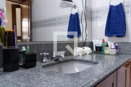 Casa à venda com 375m², 3 quartos e 4 vagasBanheiro da Suíte