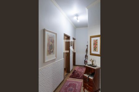 Casa à venda com 375m², 3 quartos e 4 vagasCorredor