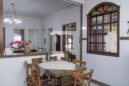 Casa à venda com 375m², 3 quartos e 4 vagasCozinha