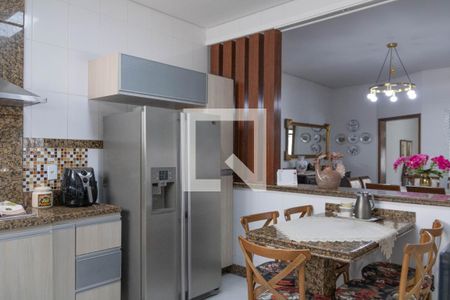 Casa à venda com 375m², 3 quartos e 4 vagasCozinha