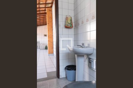 Casa à venda com 375m², 3 quartos e 4 vagasBanheiro