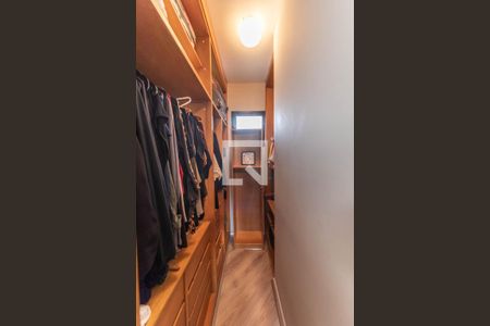 Apartamento à venda com 147m², 2 quartos e 2 vagasSuíte - Closet