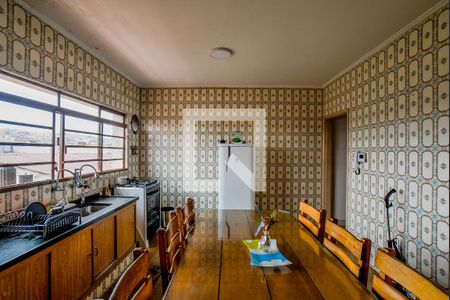 Casa à venda com 250m², 3 quartos e 2 vagasCozinha