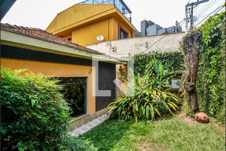 Casa à venda com 250m², 3 quartos e 2 vagasEntrada
