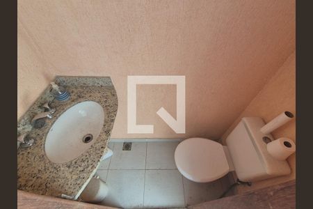 Casa de condomínio para alugar com 220m², 4 quartos e 4 vagasLavabo 2