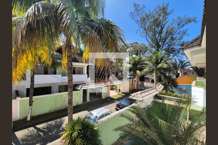 Casa de condomínio para alugar com 220m², 4 quartos e 4 vagasVaranda da Suíte 2