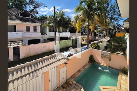 Casa de condomínio para alugar com 220m², 4 quartos e 4 vagasVaranda da suite 1