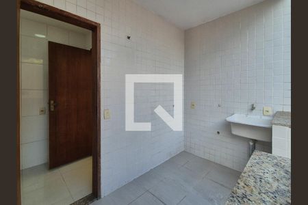 Casa de condomínio para alugar com 220m², 4 quartos e 4 vagasÁrea de serviço