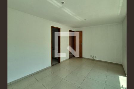 Casa de condomínio para alugar com 220m², 4 quartos e 4 vagasSuíte 2