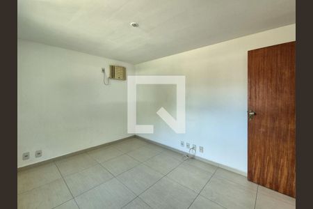 Casa de condomínio para alugar com 220m², 4 quartos e 4 vagas Suíte 4