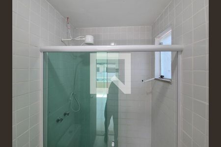 Casa de condomínio para alugar com 220m², 4 quartos e 4 vagasBanheiro da Suíte 1