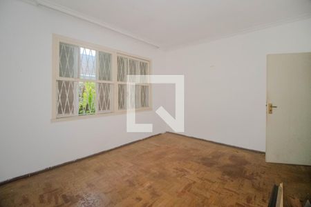 Casa à venda com 411m², 5 quartos e 4 vagas Casa à venda com 411m², 5 quartos e 4 vagasQuarto 3