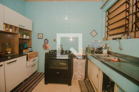 Casa à venda com 411m², 5 quartos e 4 vagas Casa à venda com 411m², 5 quartos e 4 vagasCozinha 2