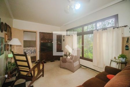 Casa à venda com 411m², 5 quartos e 4 vagas Casa à venda com 411m², 5 quartos e 4 vagasSala Íntima