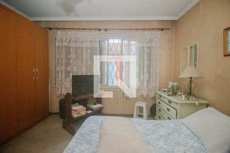 Casa à venda com 411m², 5 quartos e 4 vagas Casa à venda com 411m², 5 quartos e 4 vagasQuarto 6