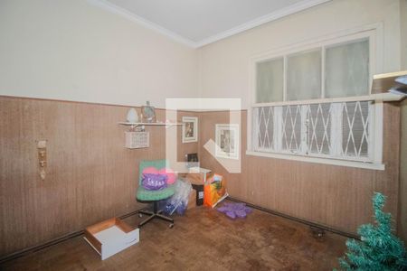 Casa à venda com 411m², 5 quartos e 4 vagas Casa à venda com 411m², 5 quartos e 4 vagasQuarto 2