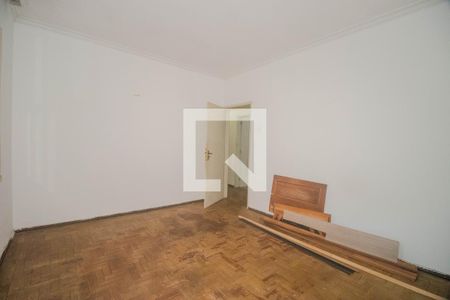 Casa à venda com 411m², 5 quartos e 4 vagas Casa à venda com 411m², 5 quartos e 4 vagasQuarto 3