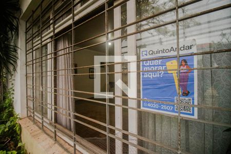 Casa à venda com 411m², 5 quartos e 4 vagas Casa à venda com 411m², 5 quartos e 4 vagasPlaquinha