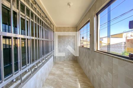 Casa à venda com 320m², 3 quartos e 2 vagas Casa à venda com 320m², 3 quartos e 2 vagasVaranda da Sala de TV