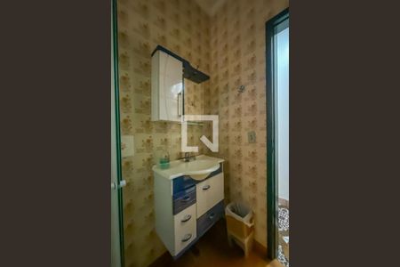 Casa à venda com 320m², 3 quartos e 2 vagas Casa à venda com 320m², 3 quartos e 2 vagasBanheiro Edícula