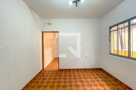 Casa à venda com 320m², 3 quartos e 2 vagas Casa à venda com 320m², 3 quartos e 2 vagasSala Casa 2