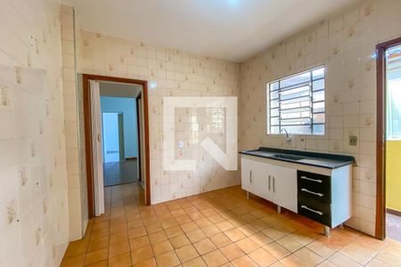 Casa à venda com 320m², 3 quartos e 2 vagas Casa à venda com 320m², 3 quartos e 2 vagasCozinha Casa 2