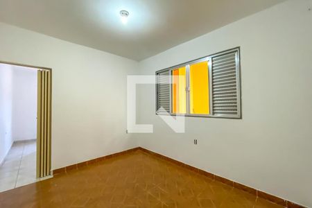 Casa à venda com 320m², 3 quartos e 2 vagas Casa à venda com 320m², 3 quartos e 2 vagasQuarto 1 Casa 2