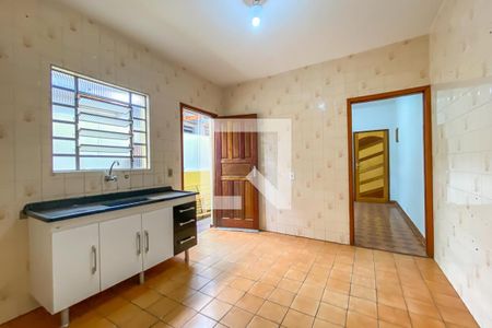 Casa à venda com 320m², 3 quartos e 2 vagas Casa à venda com 320m², 3 quartos e 2 vagasCozinha Casa 2