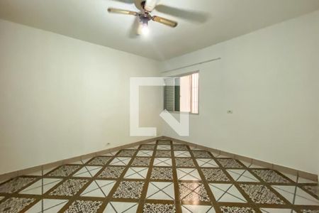 Casa à venda com 320m², 3 quartos e 2 vagas Casa à venda com 320m², 3 quartos e 2 vagasQuarto 2