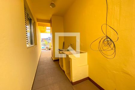 Casa à venda com 320m², 3 quartos e 2 vagas Casa à venda com 320m², 3 quartos e 2 vagasÁrea de Serviço Casa 2