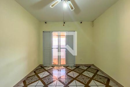 Casa à venda com 320m², 3 quartos e 2 vagas Casa à venda com 320m², 3 quartos e 2 vagasQuarto 1