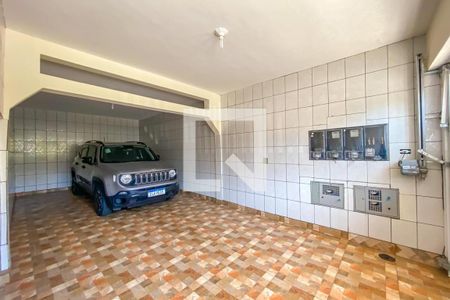 Casa à venda com 320m², 3 quartos e 2 vagas Casa à venda com 320m², 3 quartos e 2 vagasGaragem