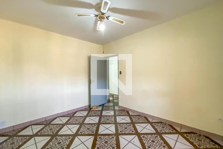 Casa à venda com 320m², 3 quartos e 2 vagas Casa à venda com 320m², 3 quartos e 2 vagasQuarto 1