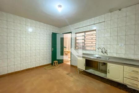 Casa à venda com 320m², 3 quartos e 2 vagas Casa à venda com 320m², 3 quartos e 2 vagasQuarto de Serviço