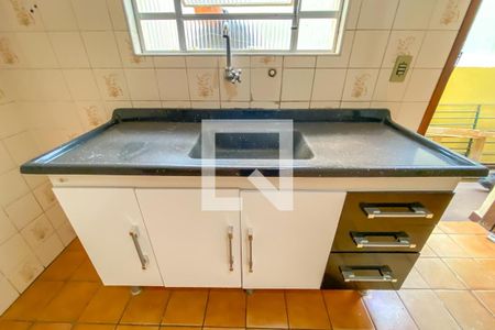 Casa à venda com 320m², 3 quartos e 2 vagas Casa à venda com 320m², 3 quartos e 2 vagasCozinha Casa 2