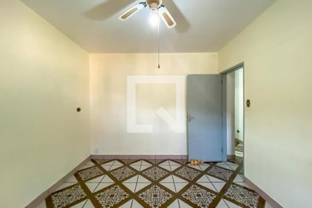 Casa à venda com 320m², 3 quartos e 2 vagas Casa à venda com 320m², 3 quartos e 2 vagasQuarto 1