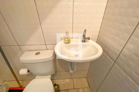 Casa à venda com 320m², 3 quartos e 2 vagas Casa à venda com 320m², 3 quartos e 2 vagasBanheiro de Serviço