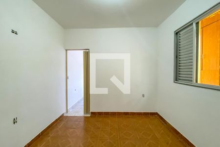 Casa à venda com 320m², 3 quartos e 2 vagas Casa à venda com 320m², 3 quartos e 2 vagasQuarto 1 Casa 2